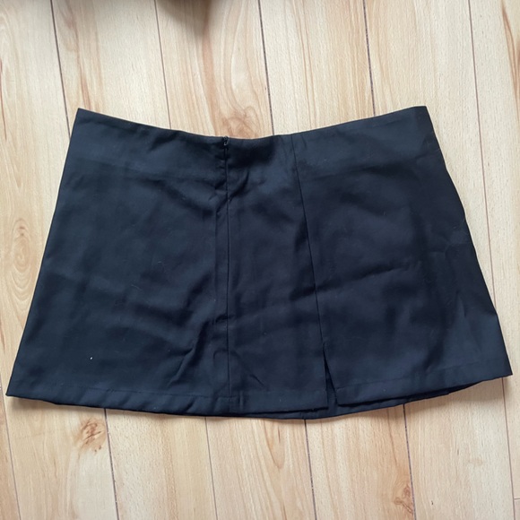 Unif collins skirt - Picture 2 of 3
